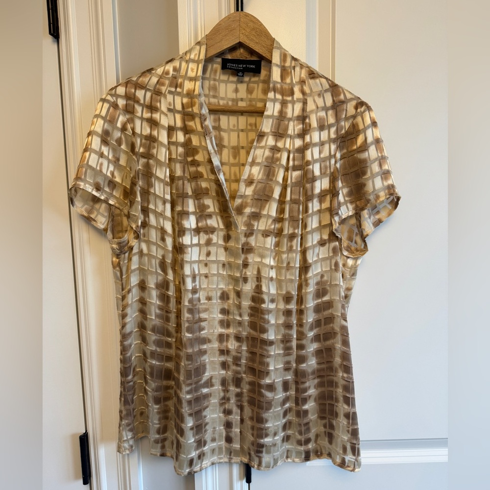 Jones New York silk blend button down blouse Size 10